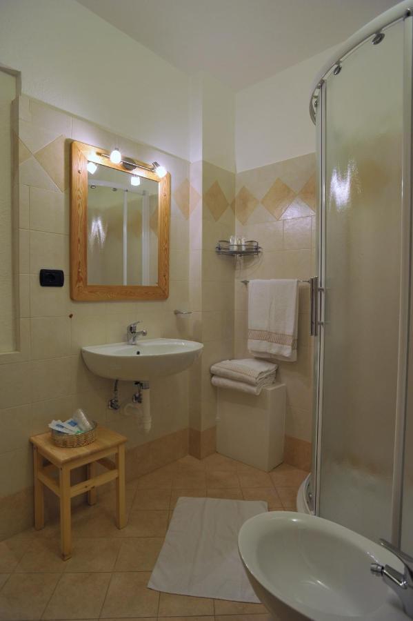 Hotel Rendez-Vous Aymavilles Zimmer foto